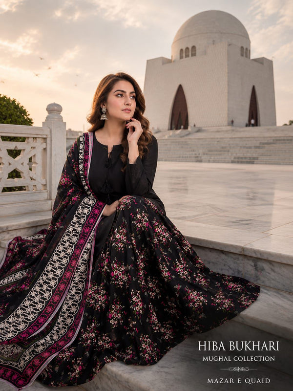 Lawn stuff, plain shirt, duppata diamond stuff and full printed, plazo lawn cotton stuff and full printed with nice stitching and 3pc trending article